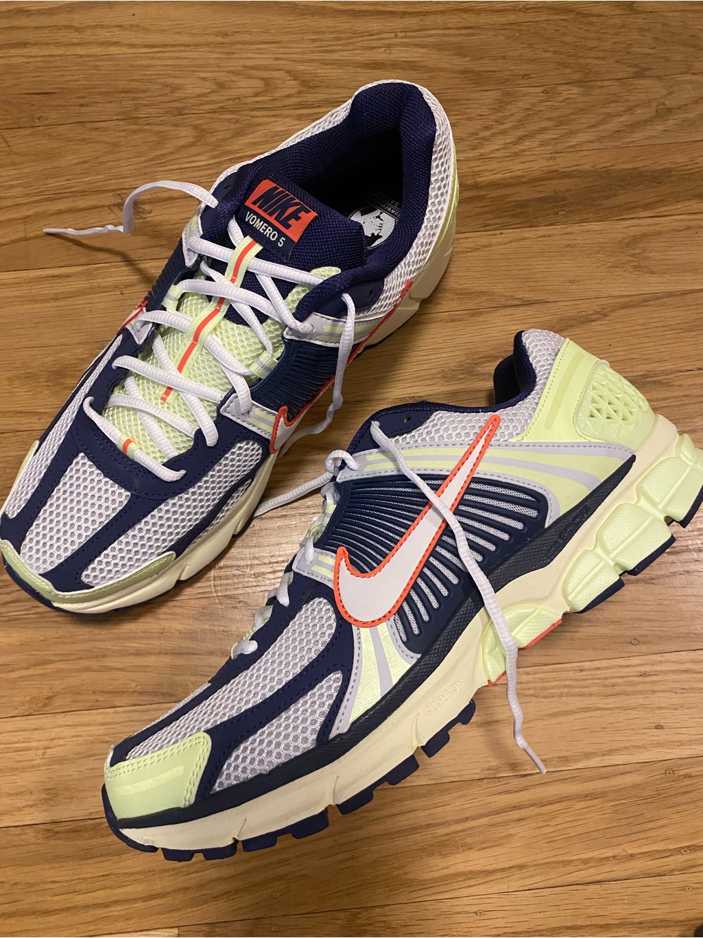 New Nike Air Zoom Vomero 5 Barely Volt Midnight Navy